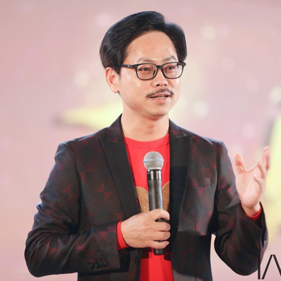 毛衣大叔谢秋河