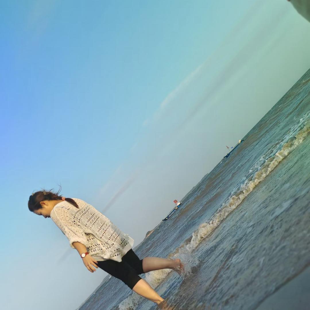 英子