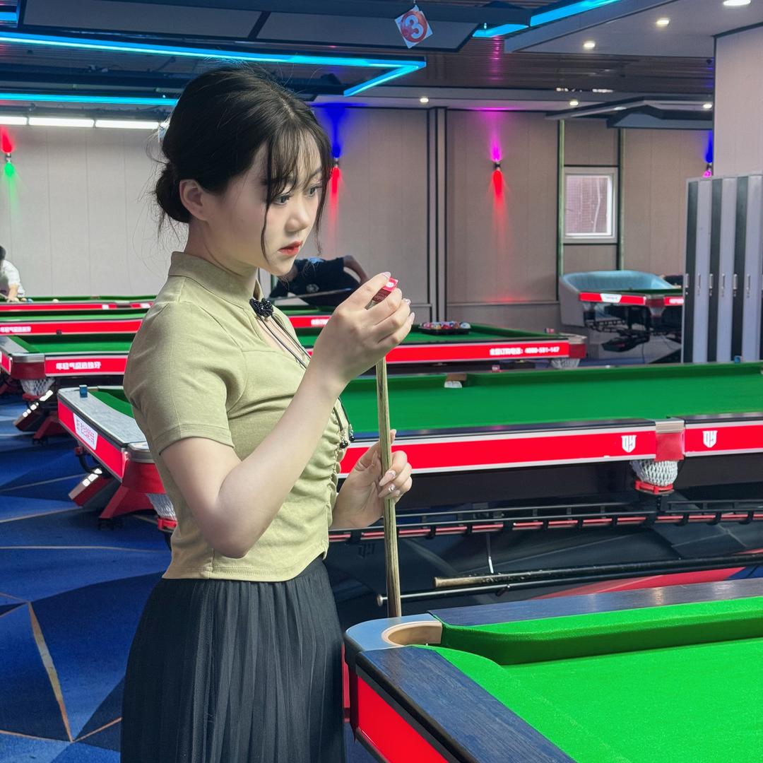 胡萝卜（8 号台球🎱）