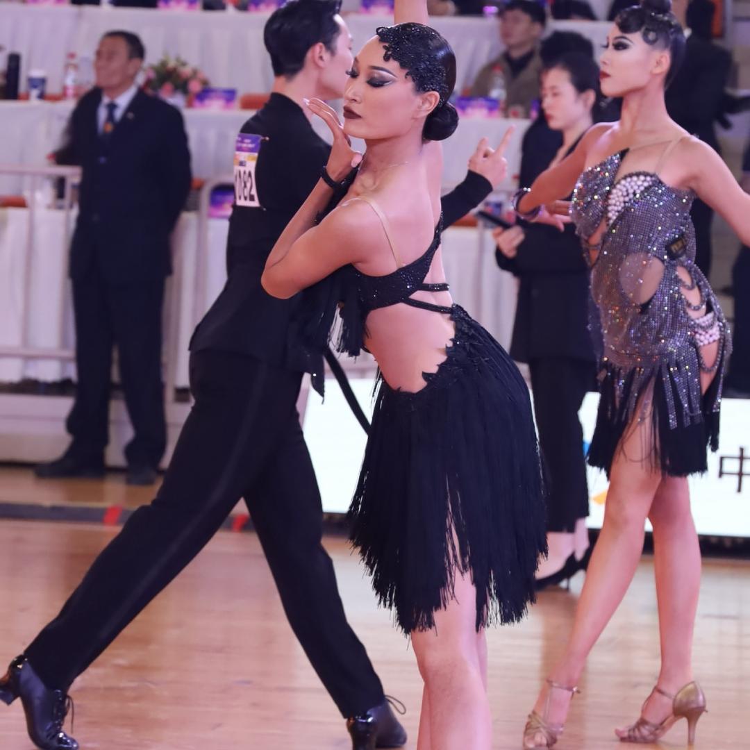 西西舞蹈💜小茹老师