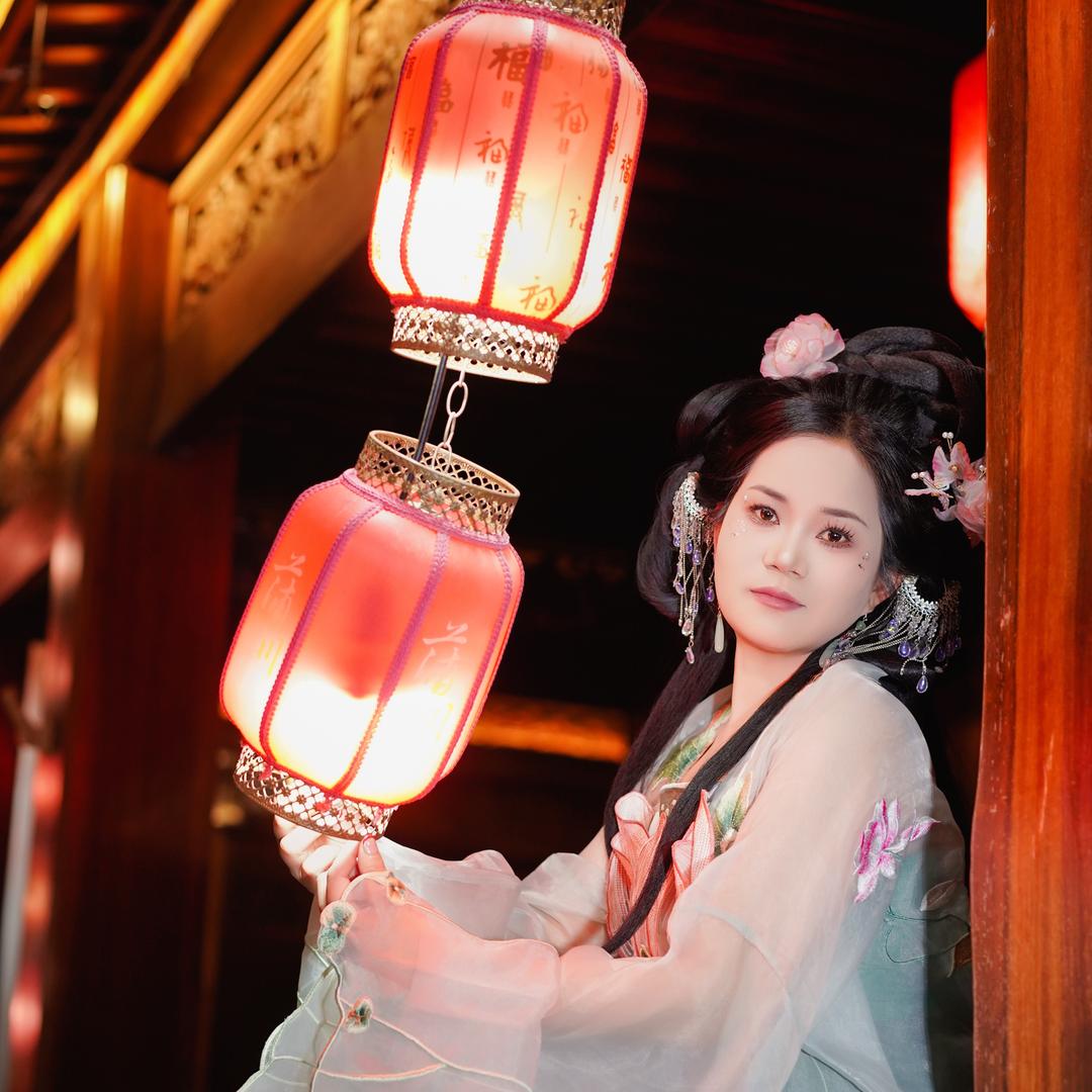 @吴大娟