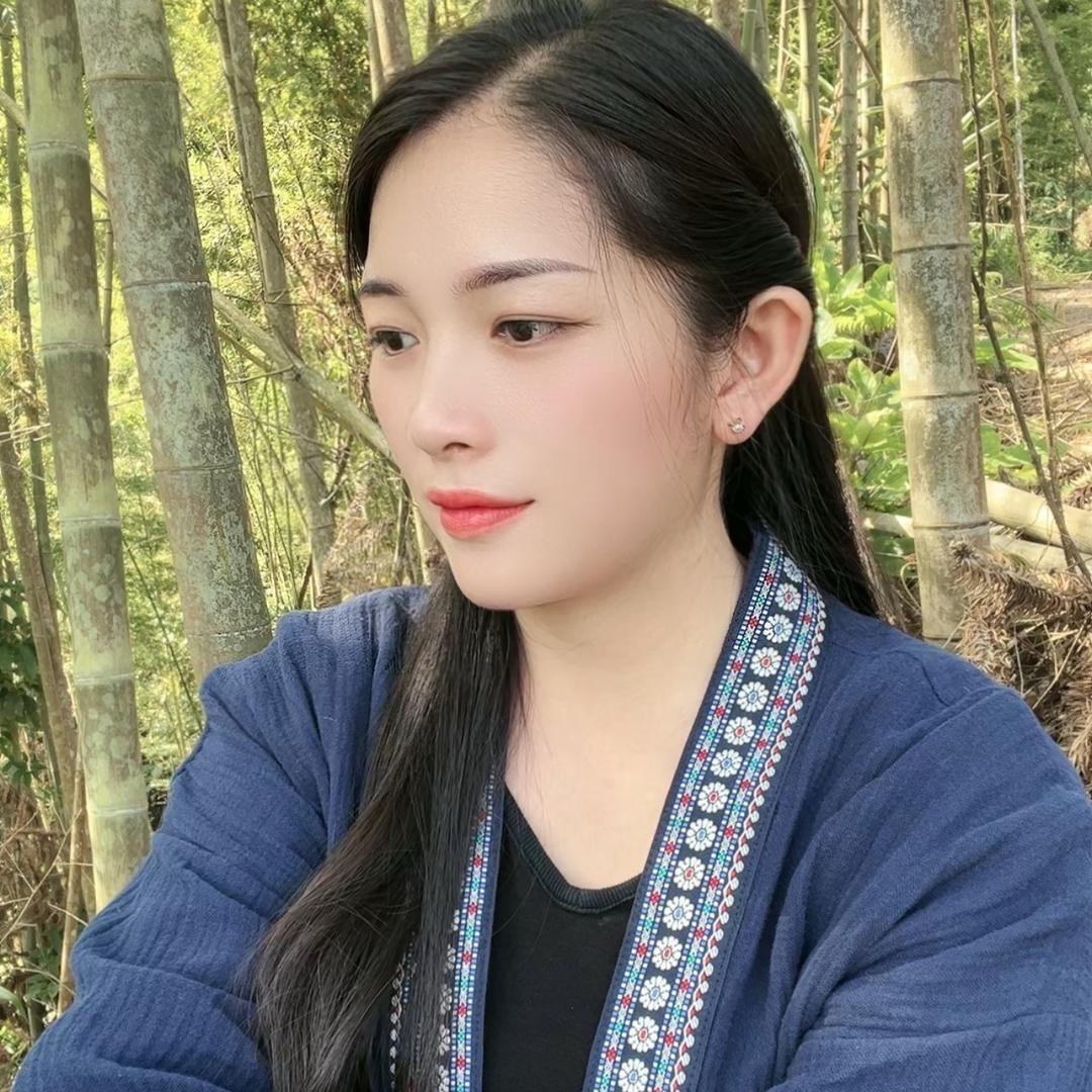 哈喽莲子