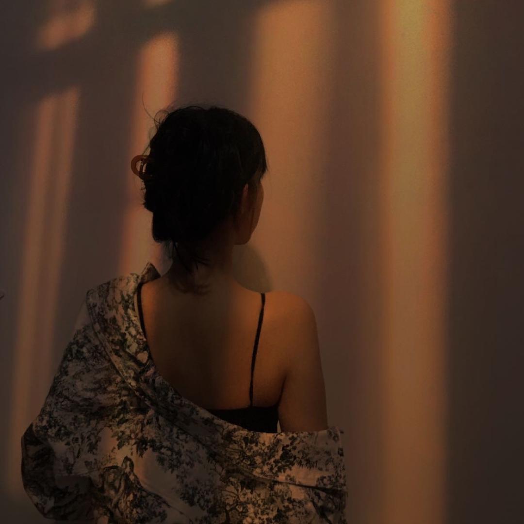 .              .💋