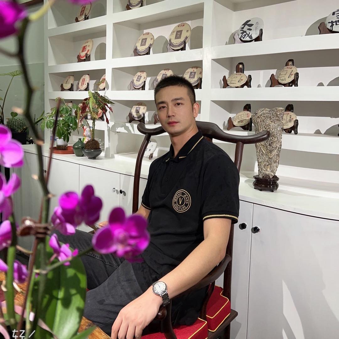 向着太阳追着光