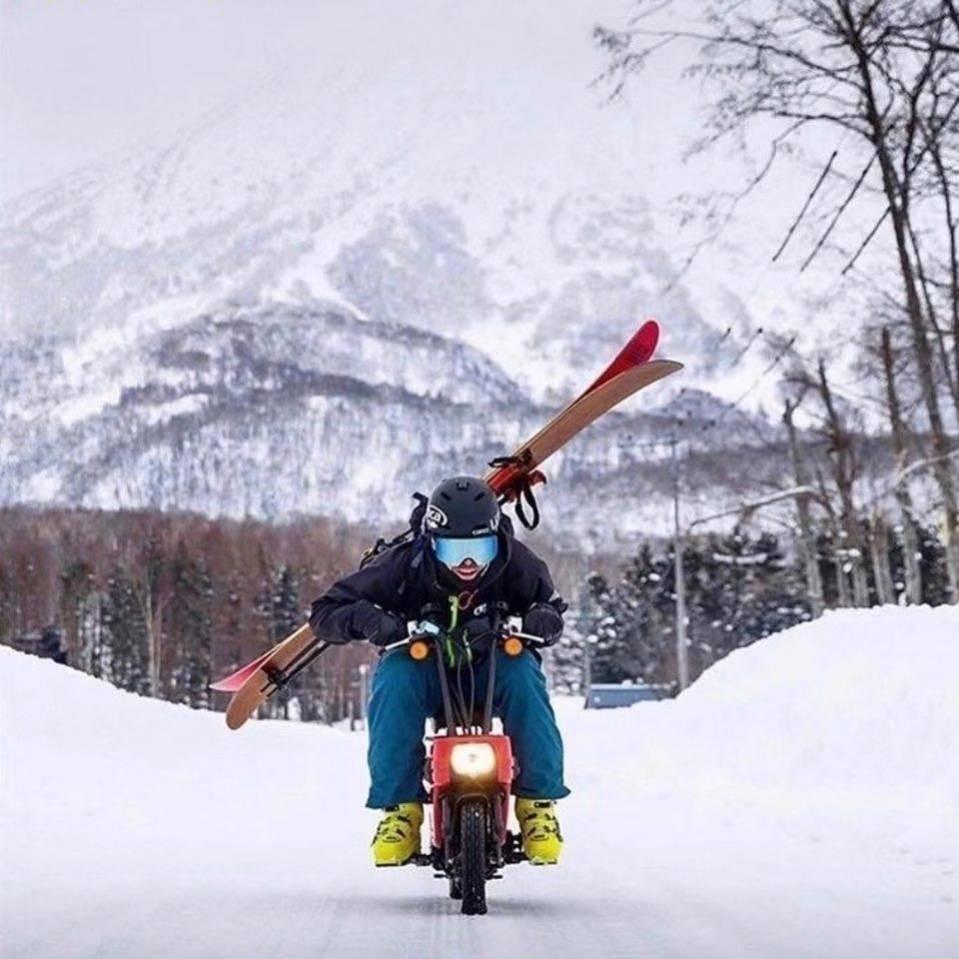 洛阳伏牛山滑雪小婉