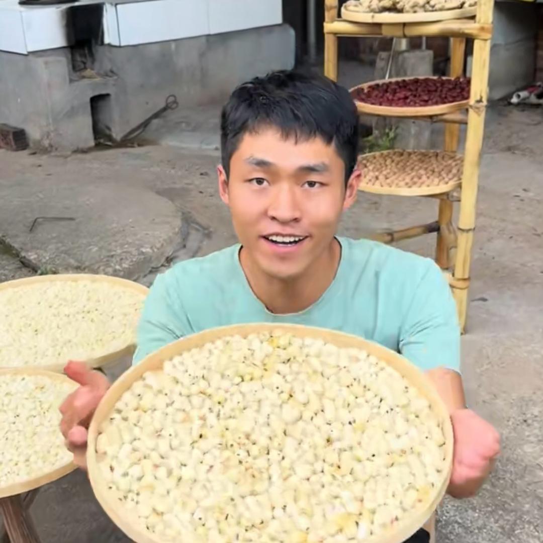小范在努力乡村百货