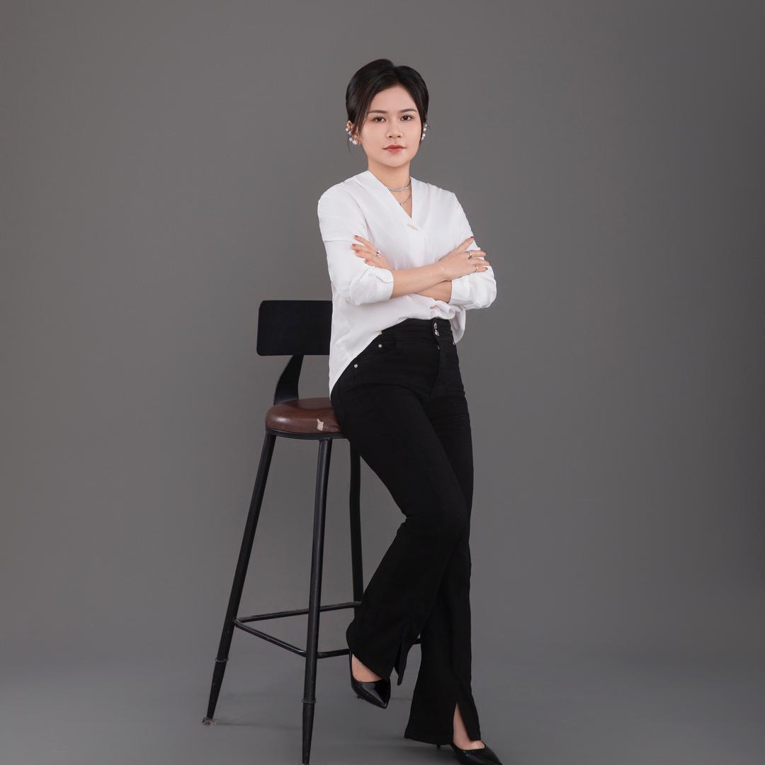 美凝泊霖    甜甜