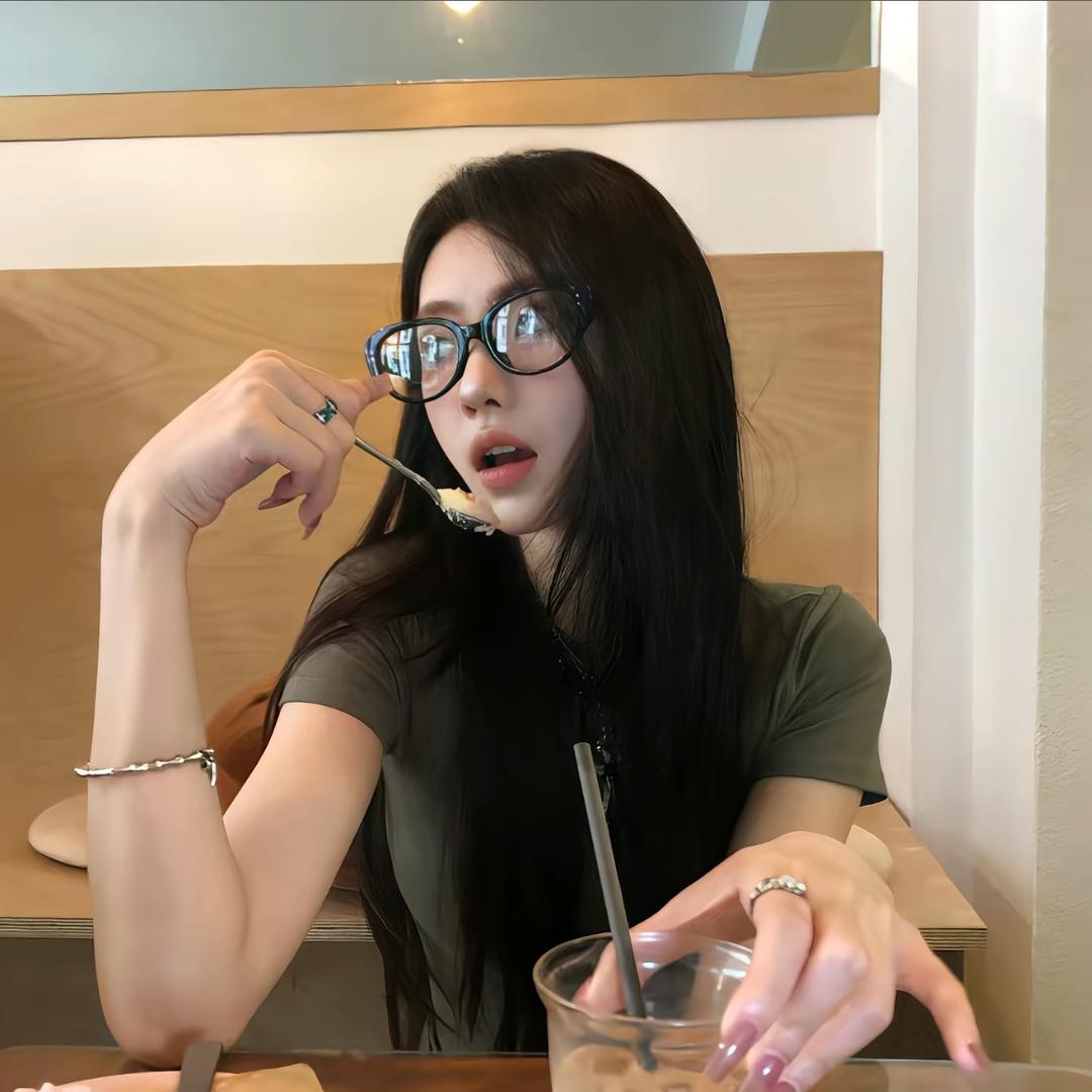 週週子.