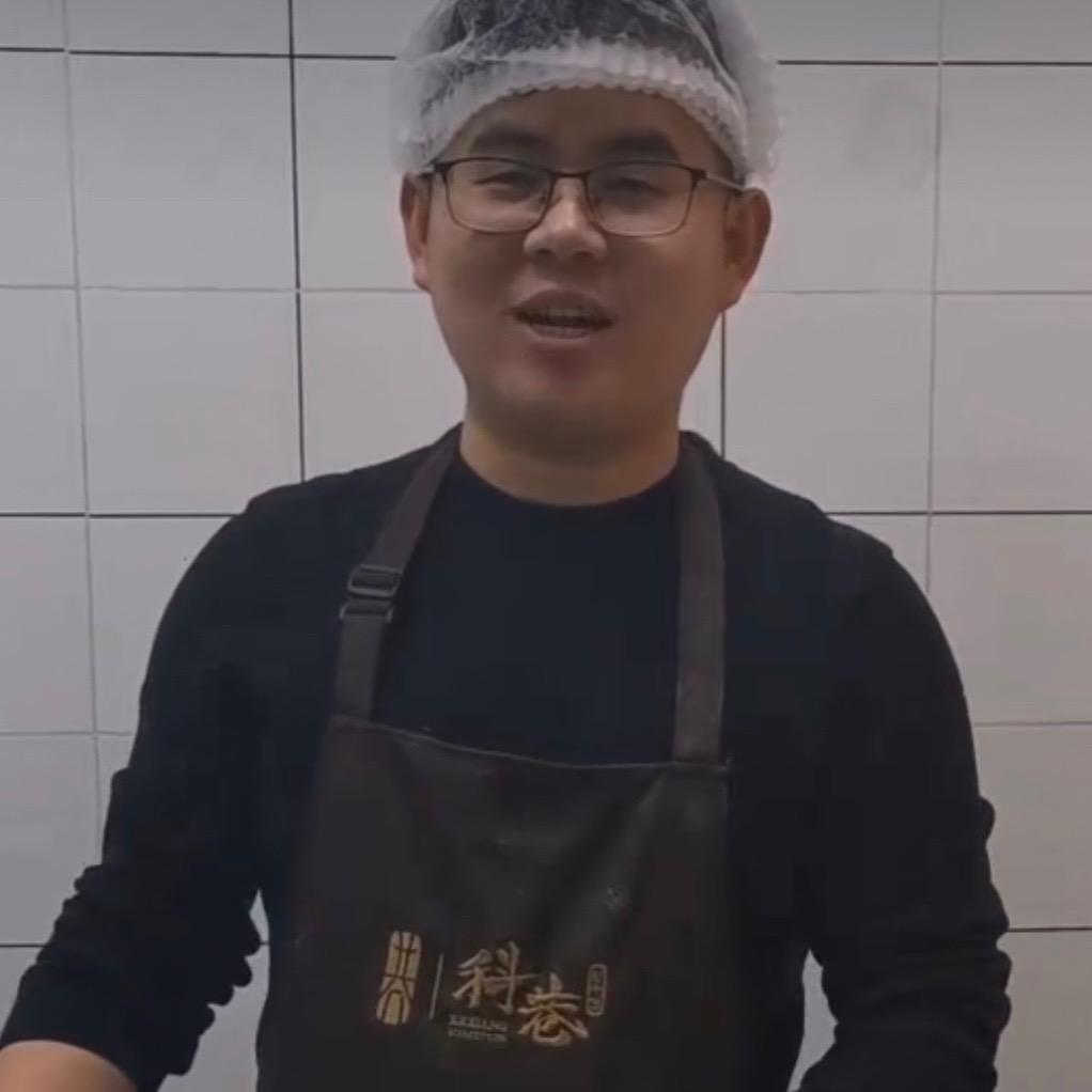 吴小哥教馄饨
