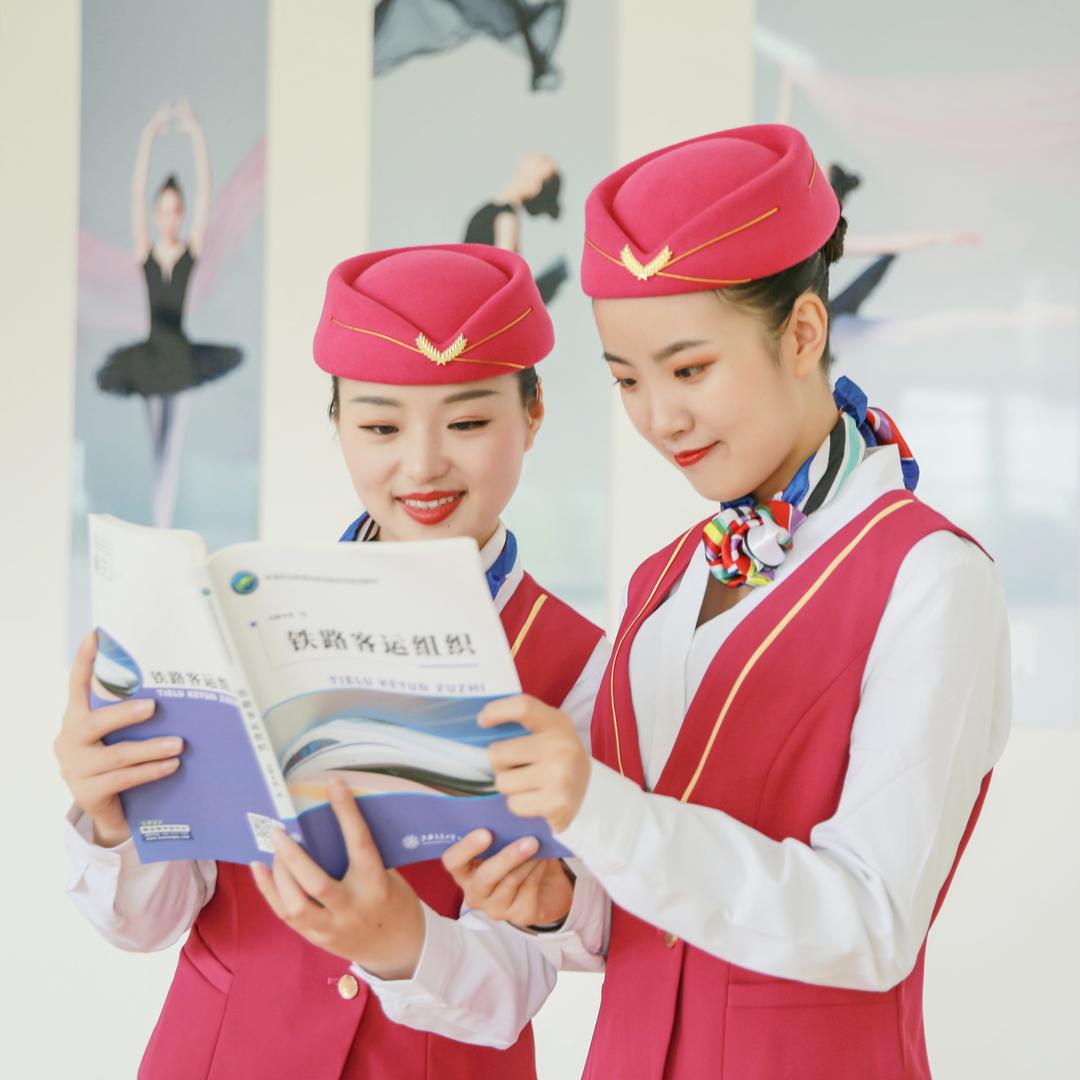 成都万通礼仪课堂
