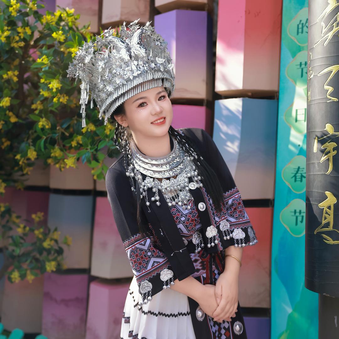 卖储罐的小姐姐