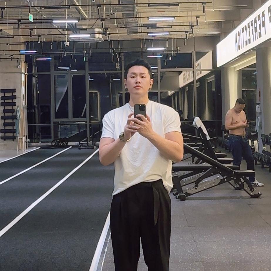 Lion男士理发馆-lion