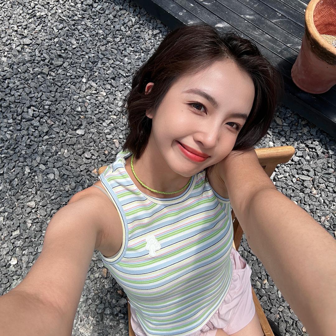 梁千景Angie