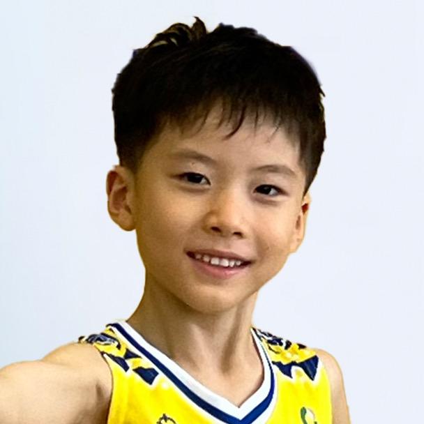 曹不以U8
