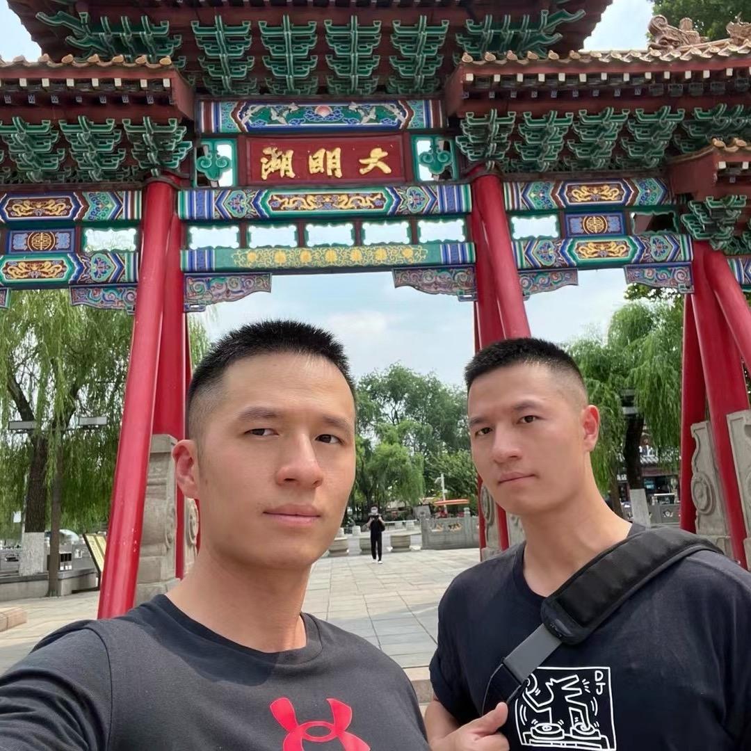 双胞胎大强小强