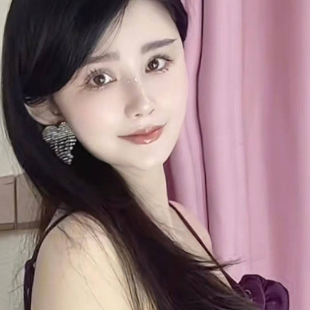 🍀芳宝宝☘️