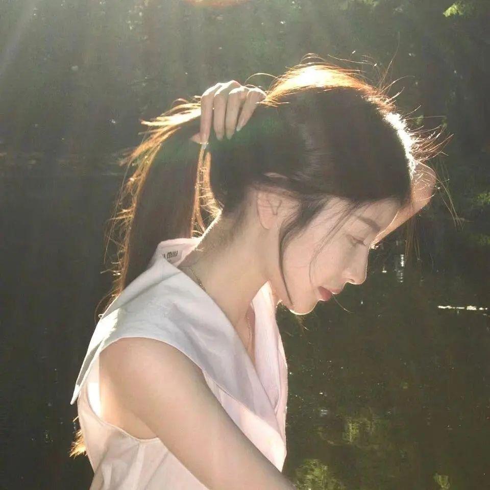 满山的🐒我腚最红*