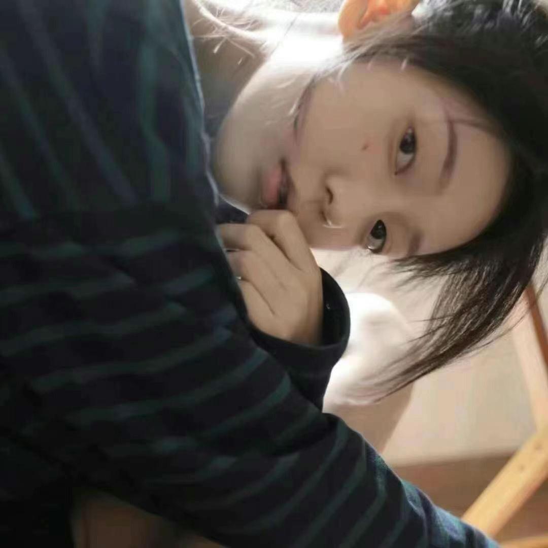 鹿霆骁