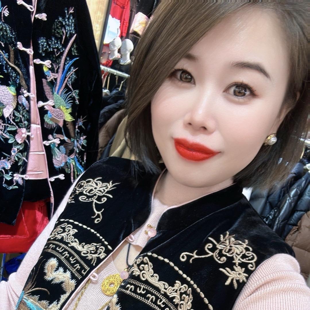 哈尔滨时尚女装工厂店