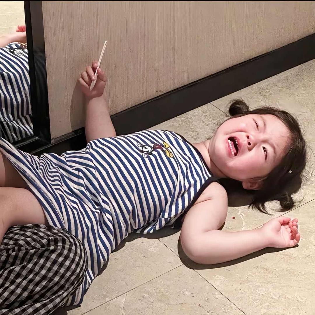 赵赵-