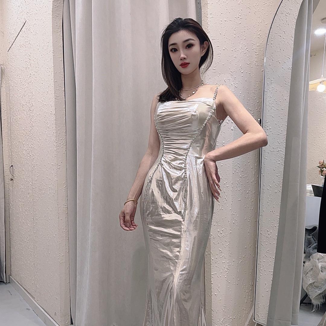 缘凤女装工厂店