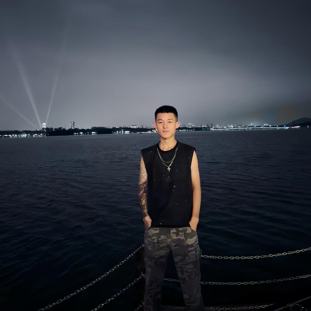 辉的
