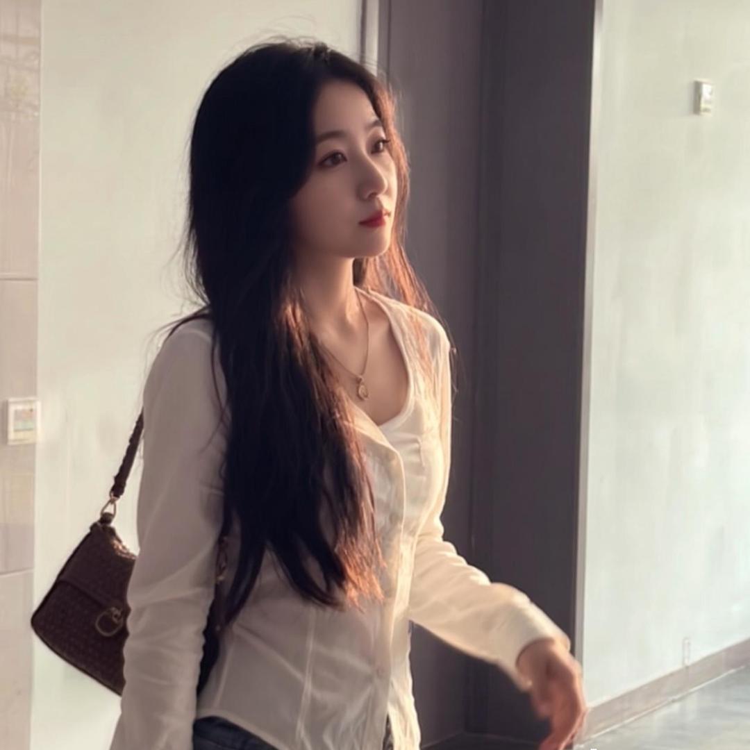 爱笑的潇宝宝🌈