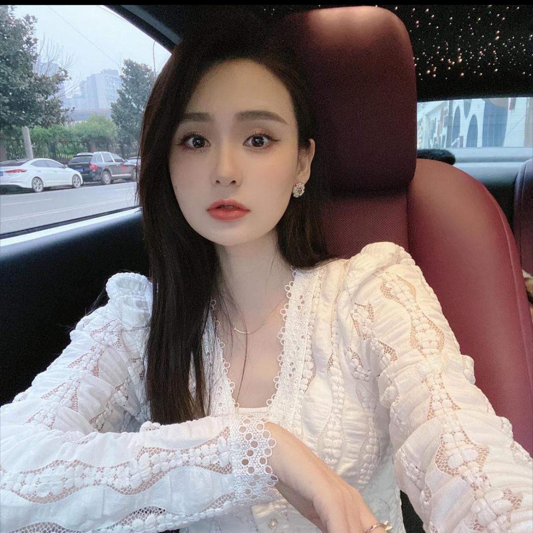 郭幂幂女装穿搭