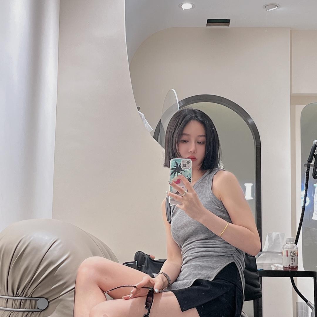 西安瑞瑞设计师潮牌服装店