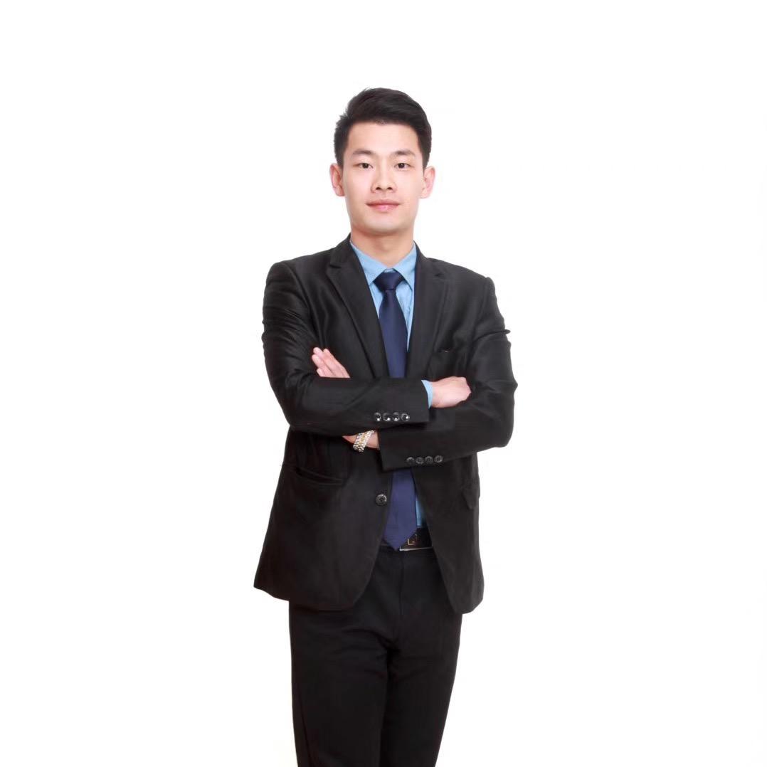 潘成 金融
