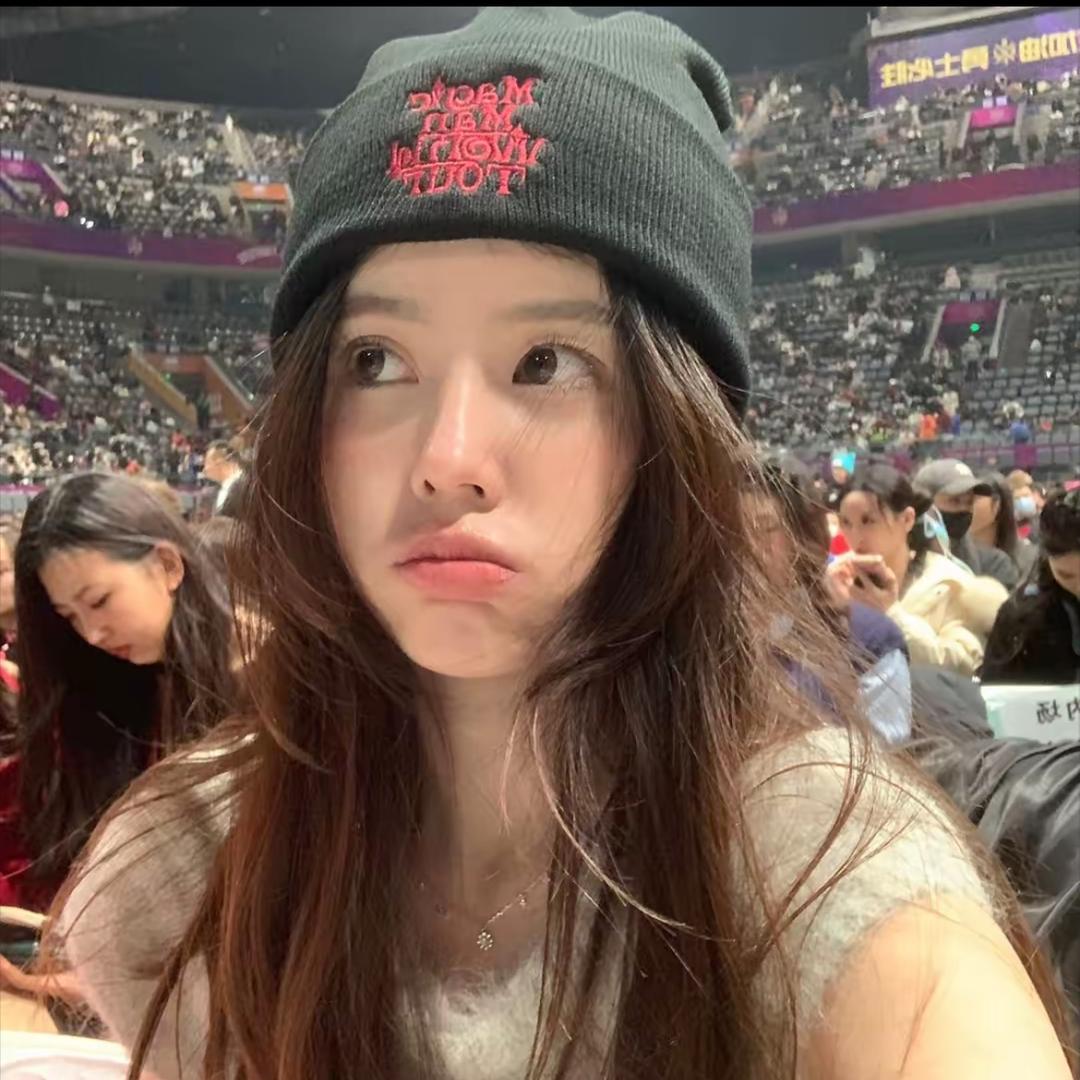 花花（时尚穿搭）