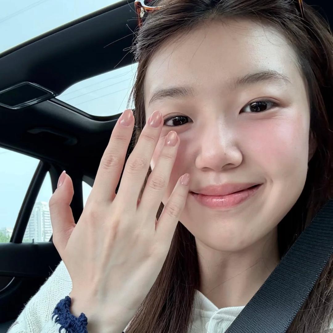 Hi^
