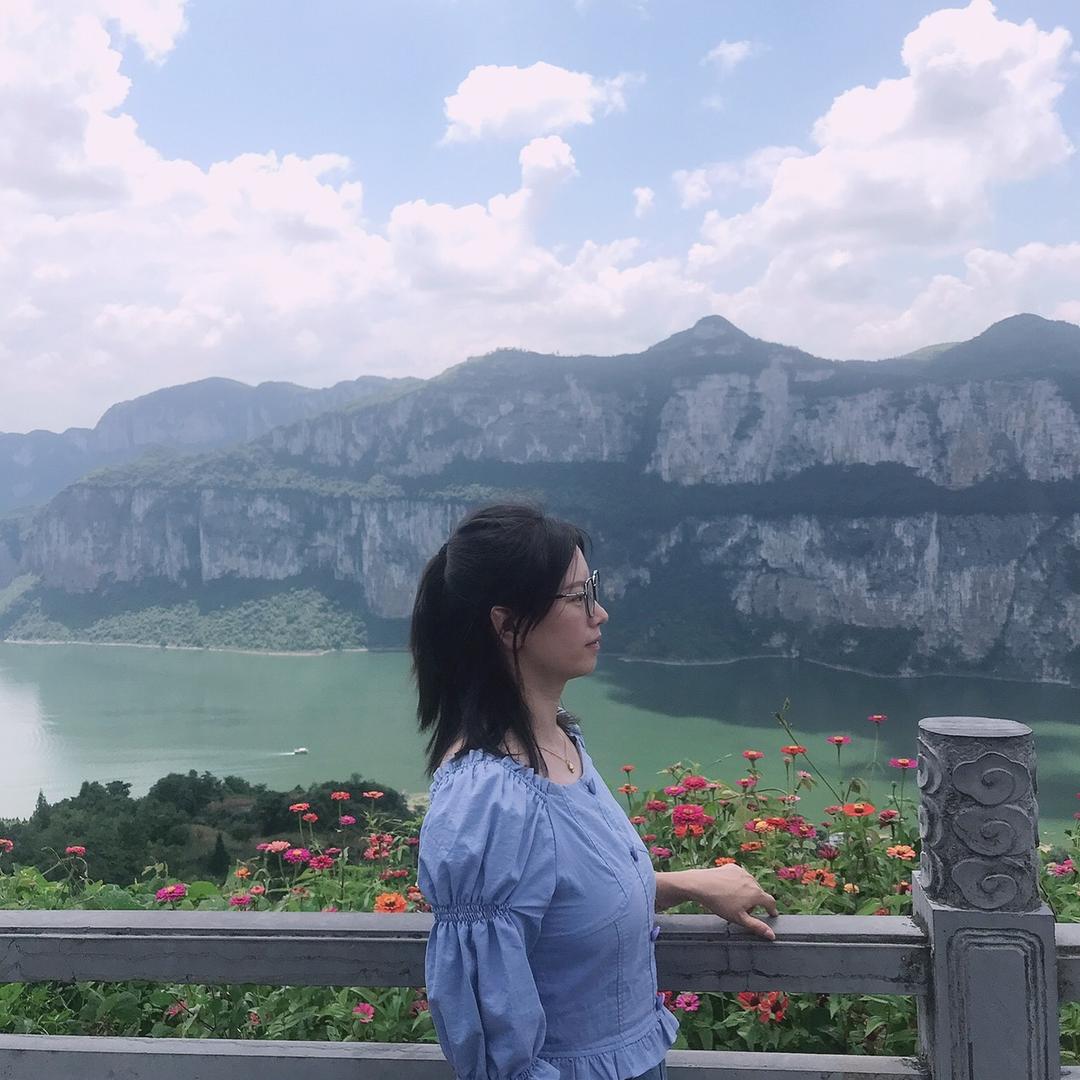 🌼向月流萤🌼