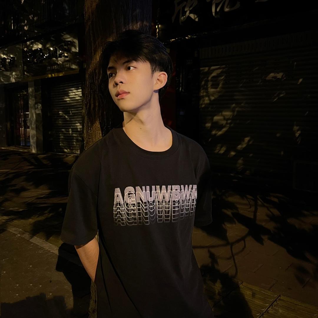 王摆摆～