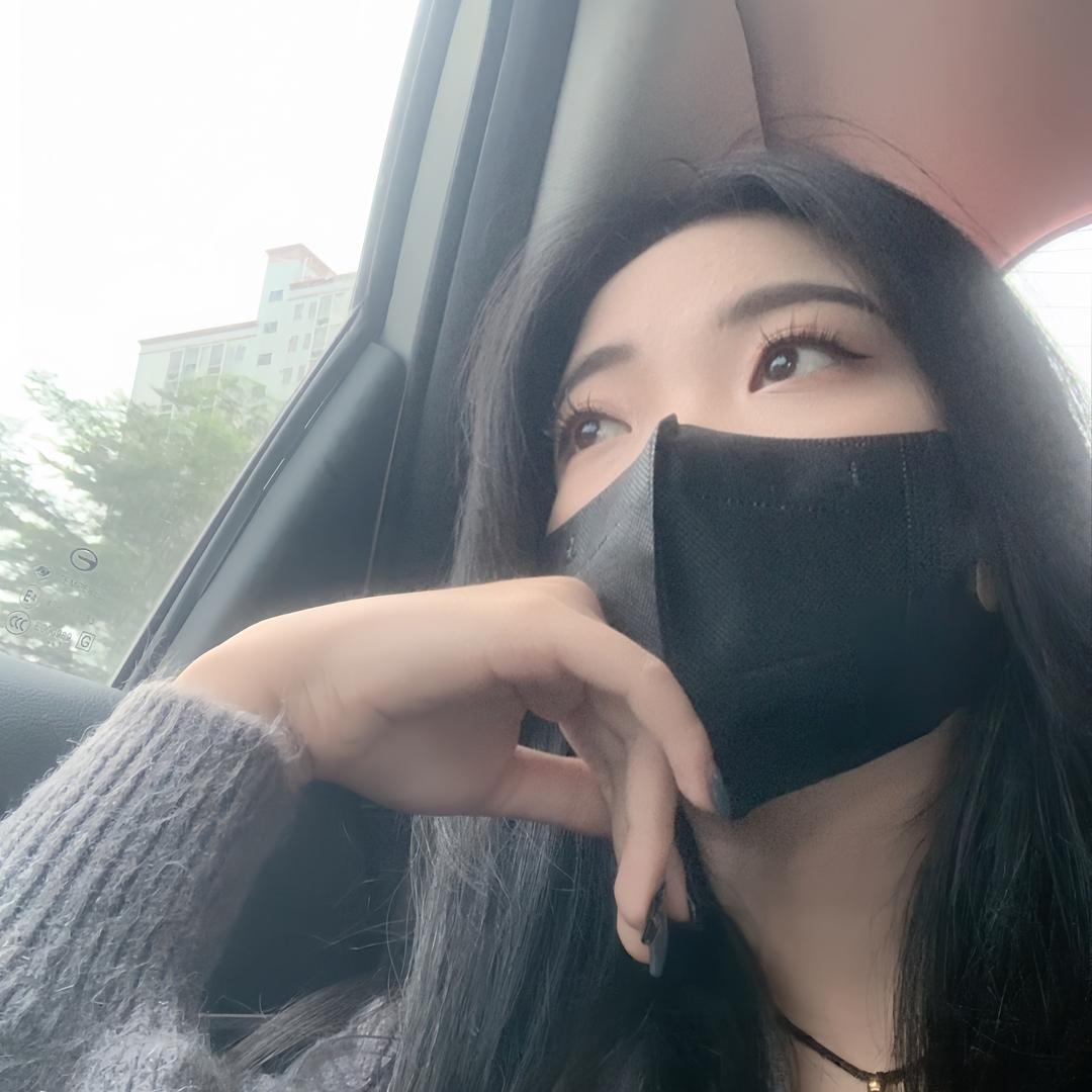 🫧M · m ⋆꙳