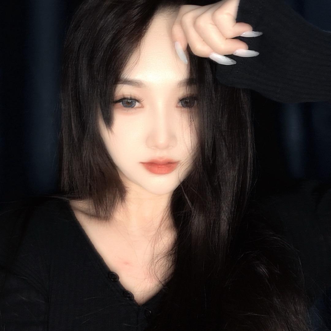刘彤彤吖
