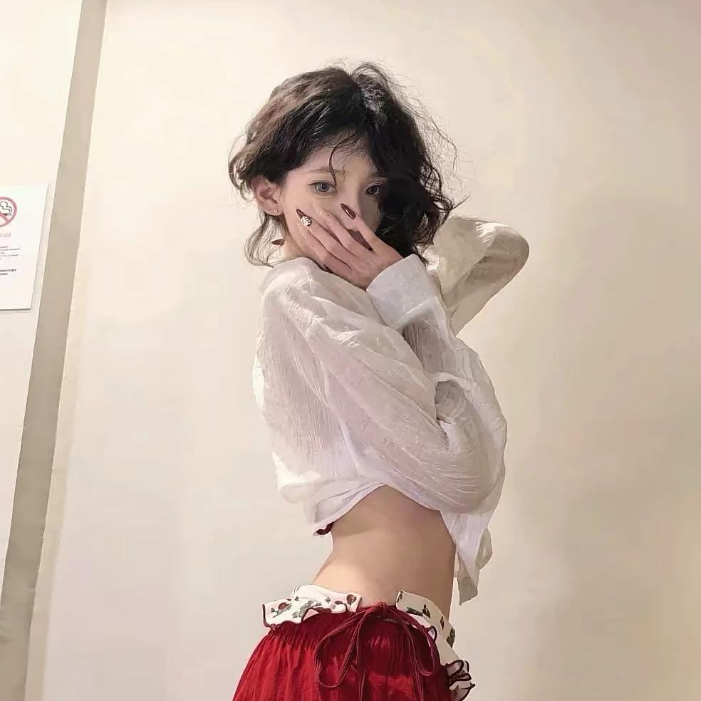 Y、