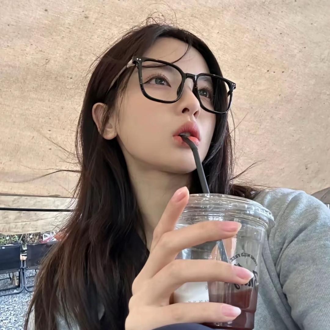 周京泽.