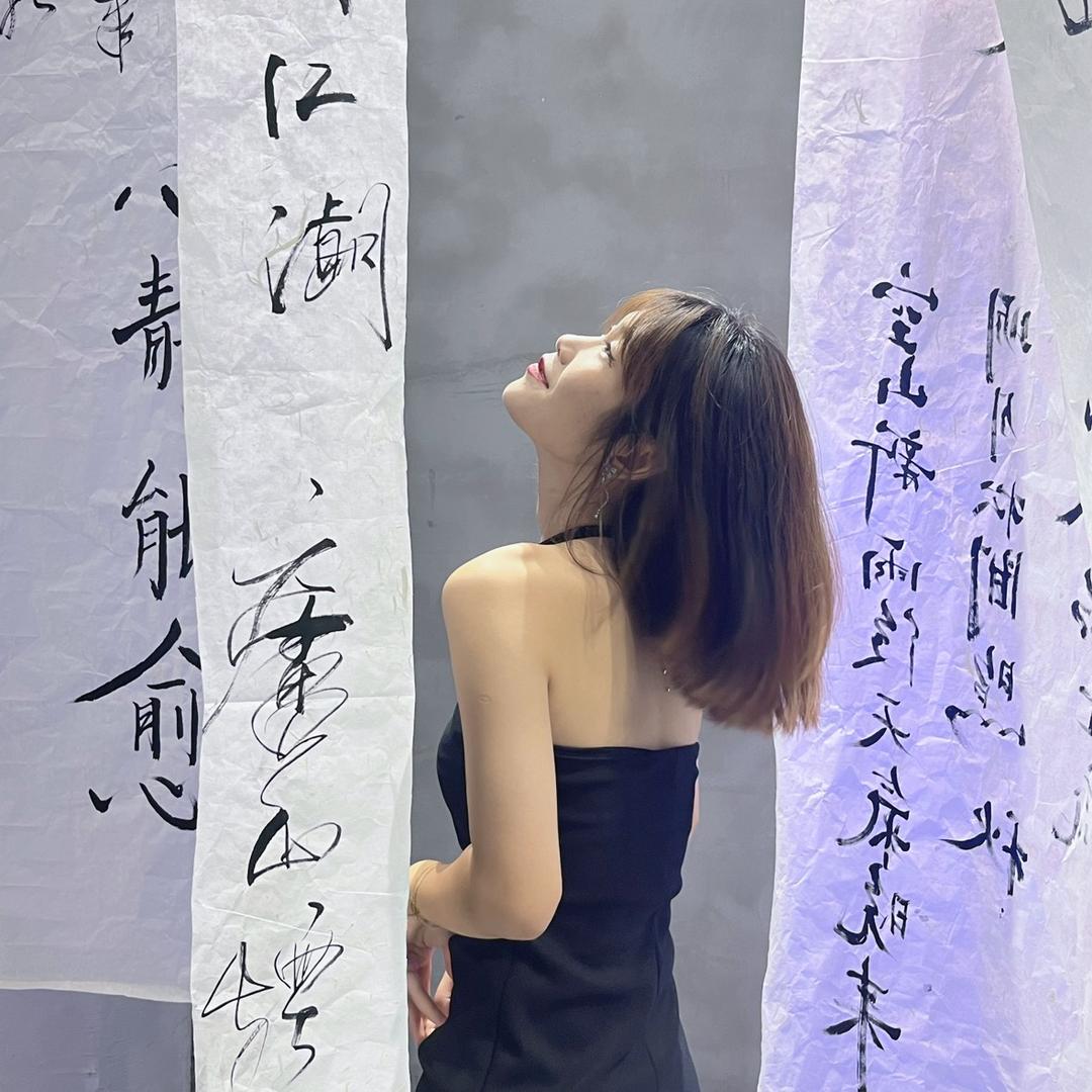 陪我看海么