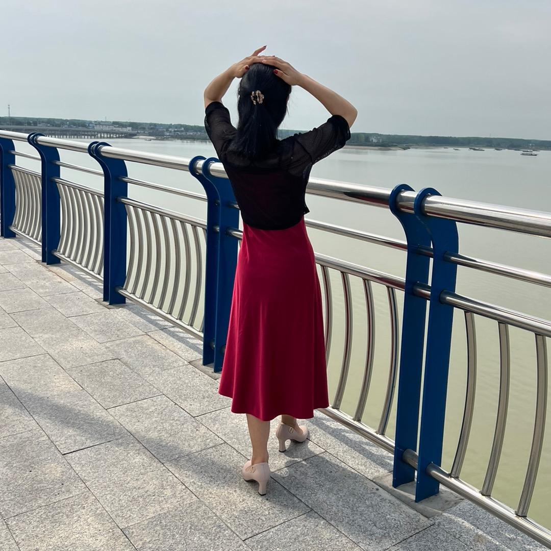 等一个人爱我