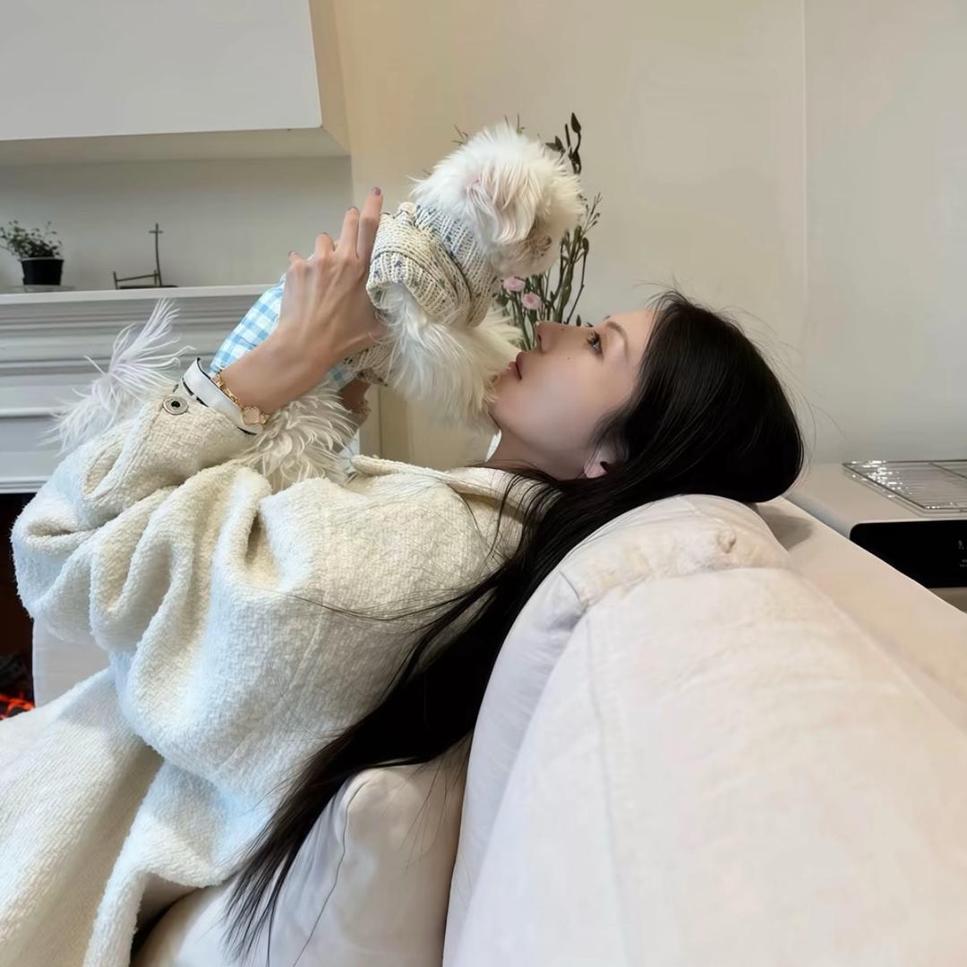 李骗骗.^