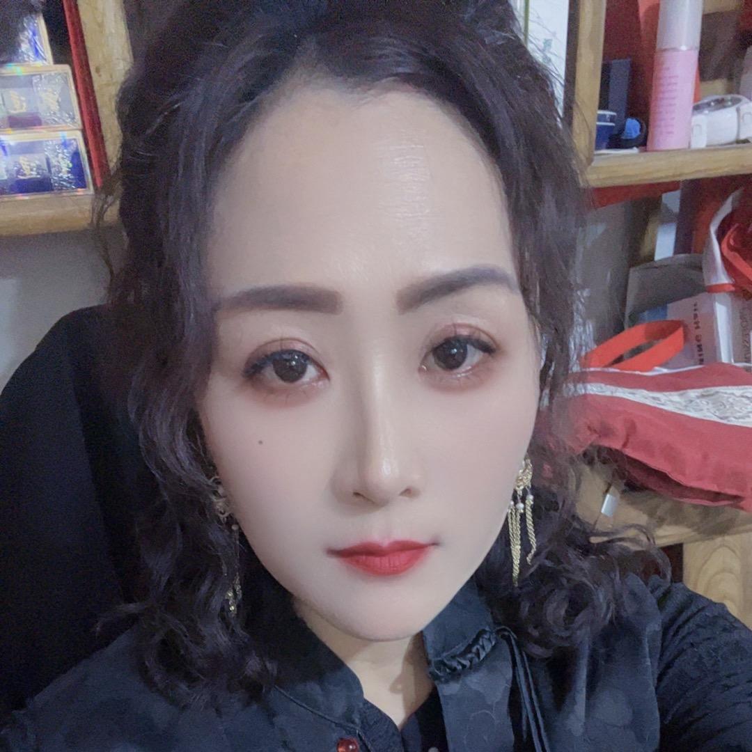 潘梅
