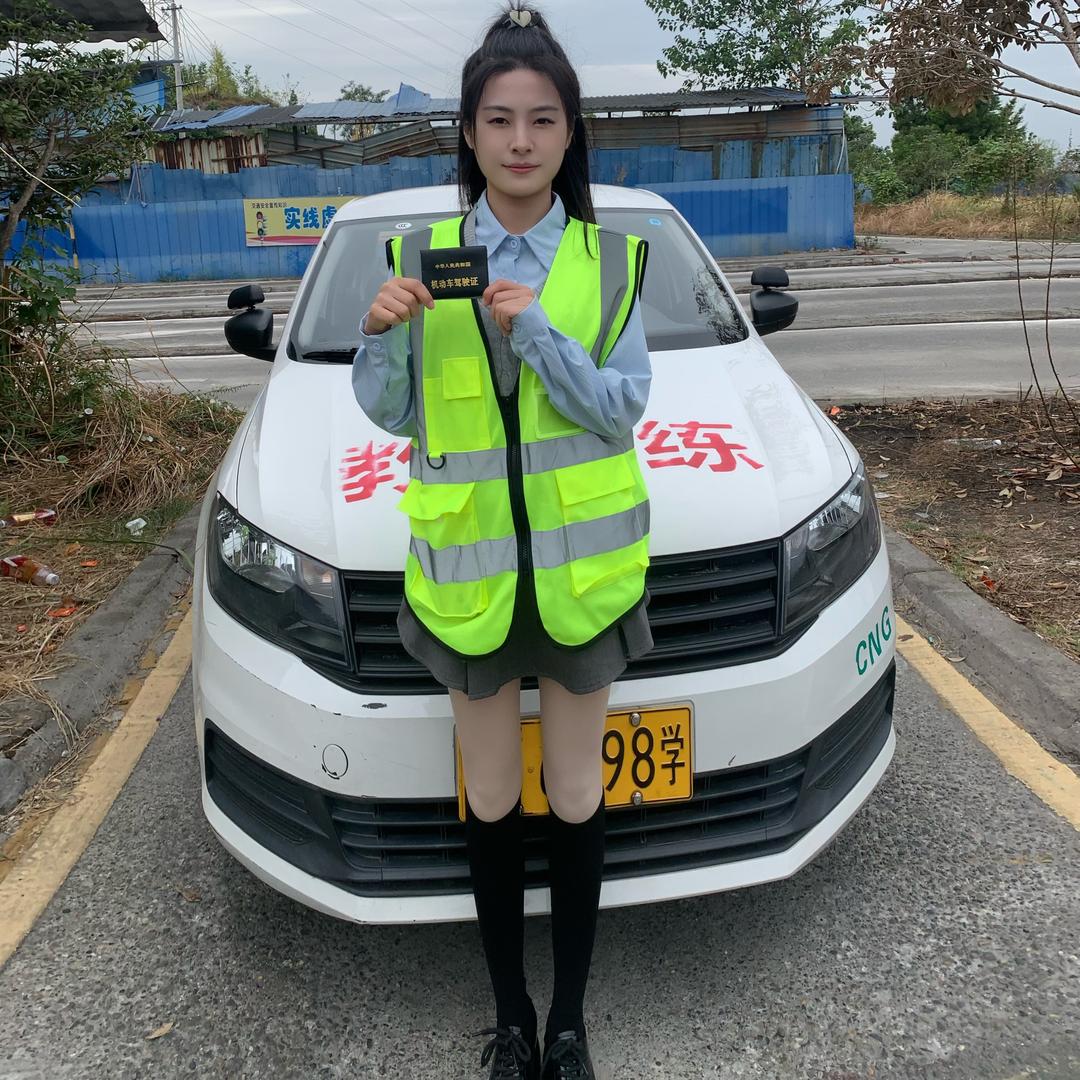发通驾考客服1