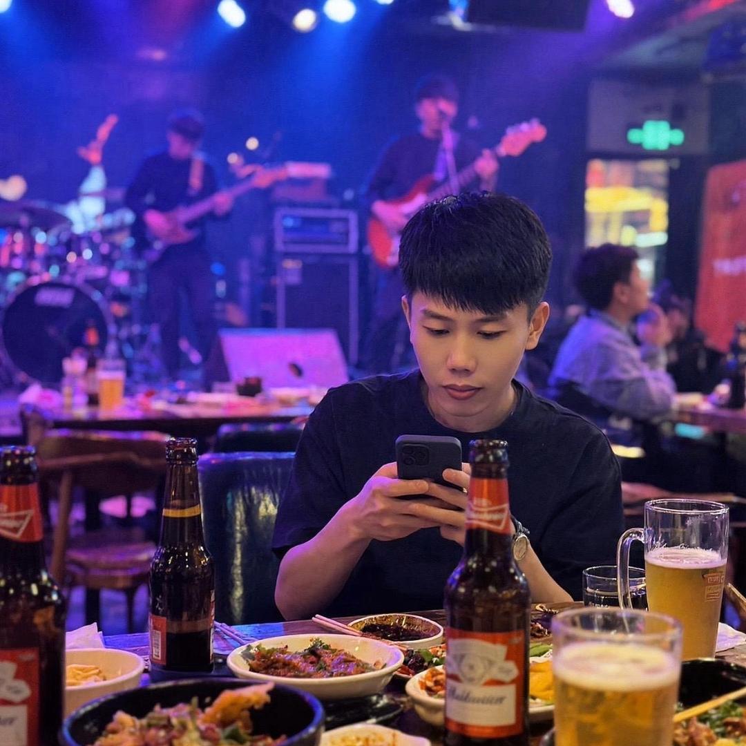 侨先生(向前看)