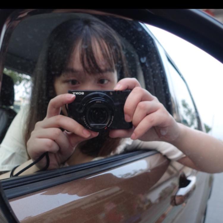 笑笑爱吃吖