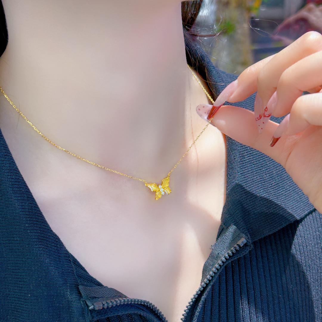 周六福正义路店