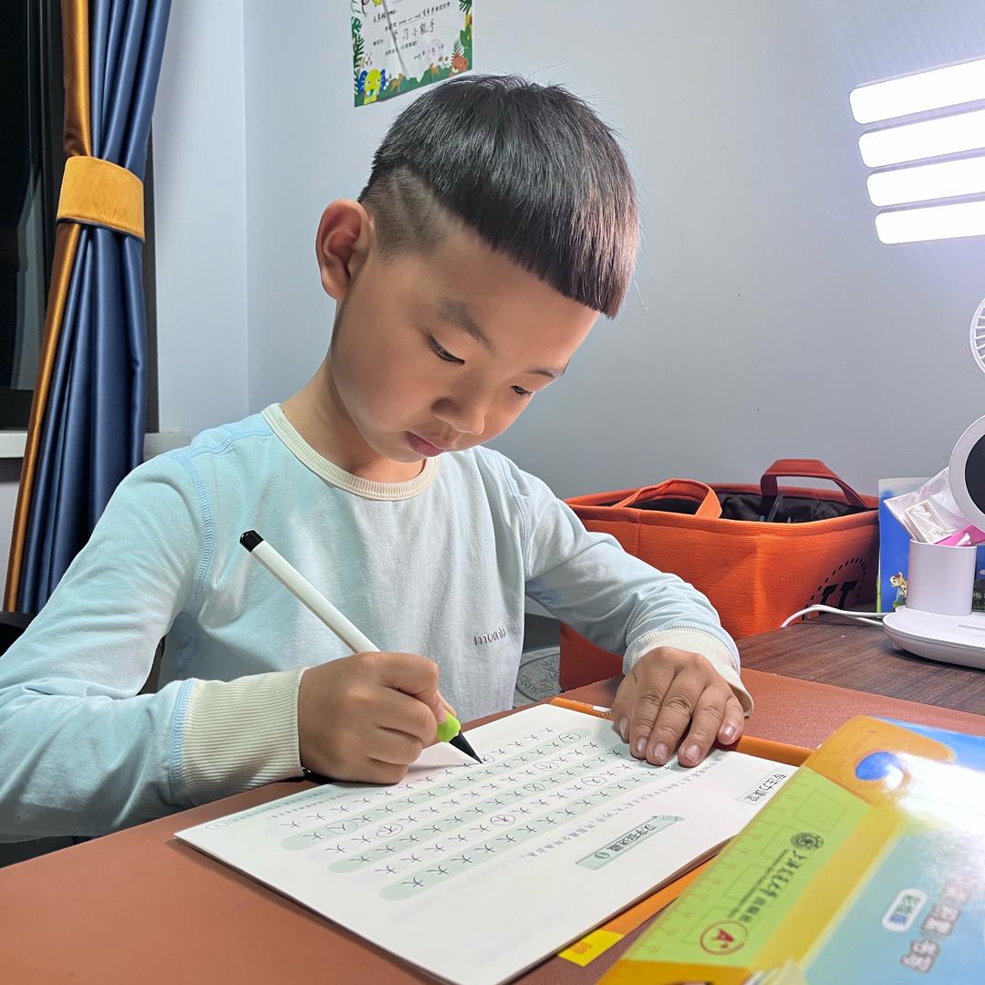 雄雄妈妈在家陪练字～幼升小
