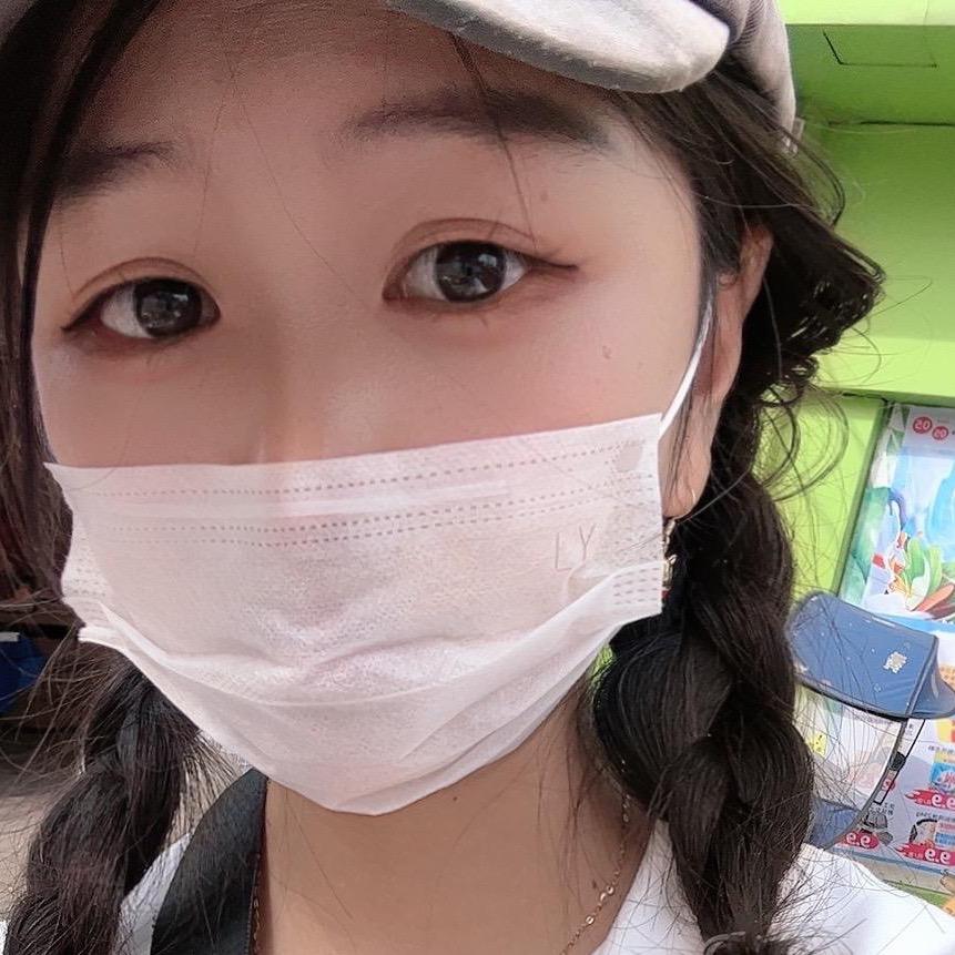 小潘潘摆摊记