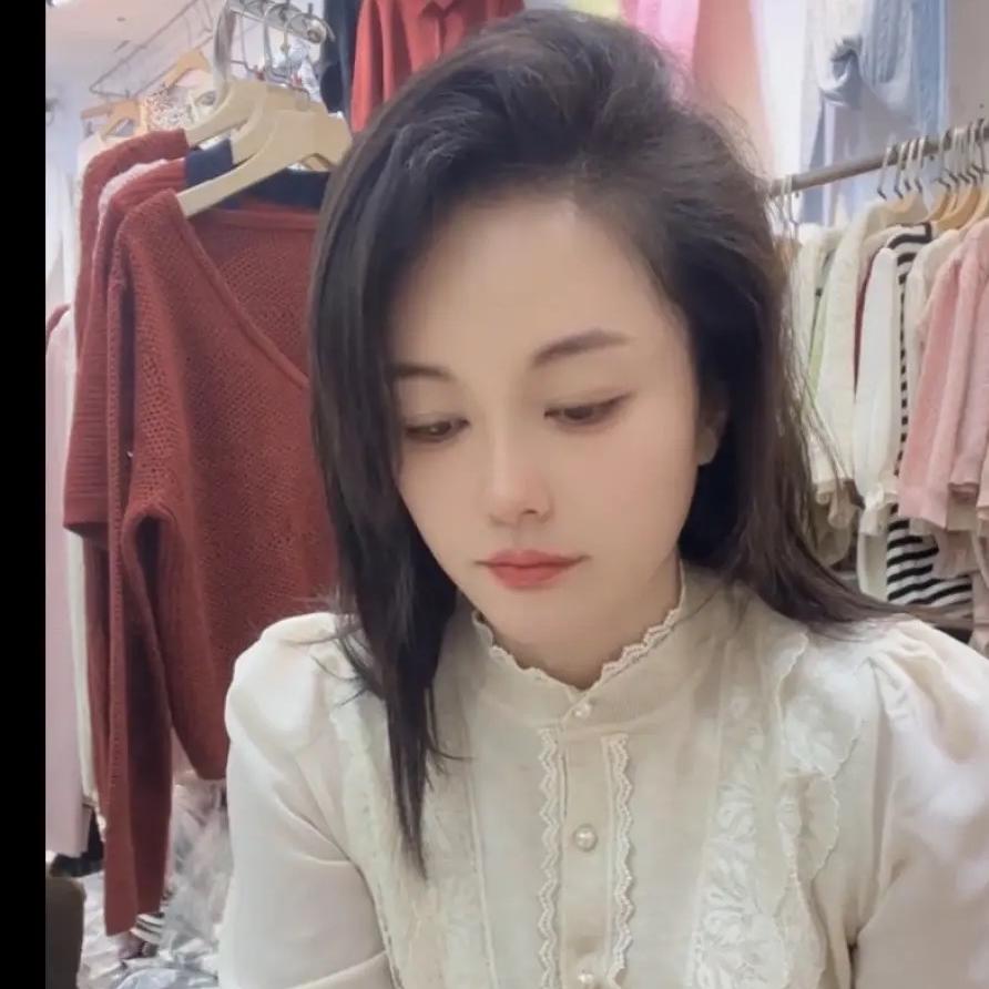 四季青燕掌柜小店严选女装