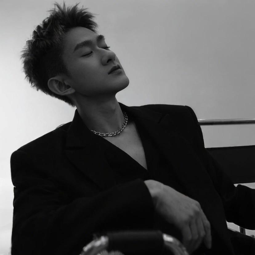 哈尔滨潮男设计闻越